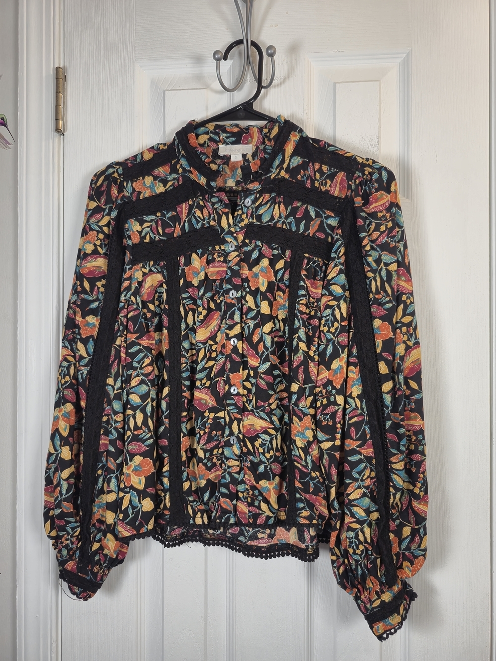 Jennifer Grace Floral Boho Blouse Crochet Trim Lace Button Down Size M